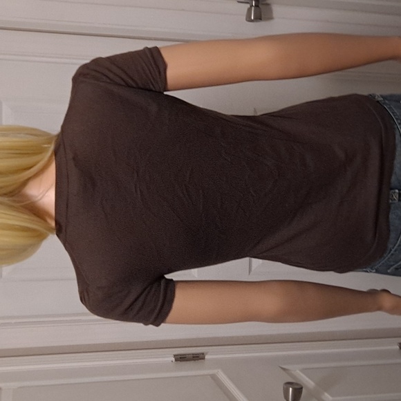 Banana Republic Brown Crew Neck Short-Sleeve Top with Button & Ruffle Accent - Picture 4 of 6